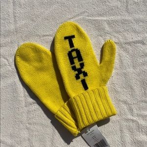 100% wool Kate Spade Taxi Mittens